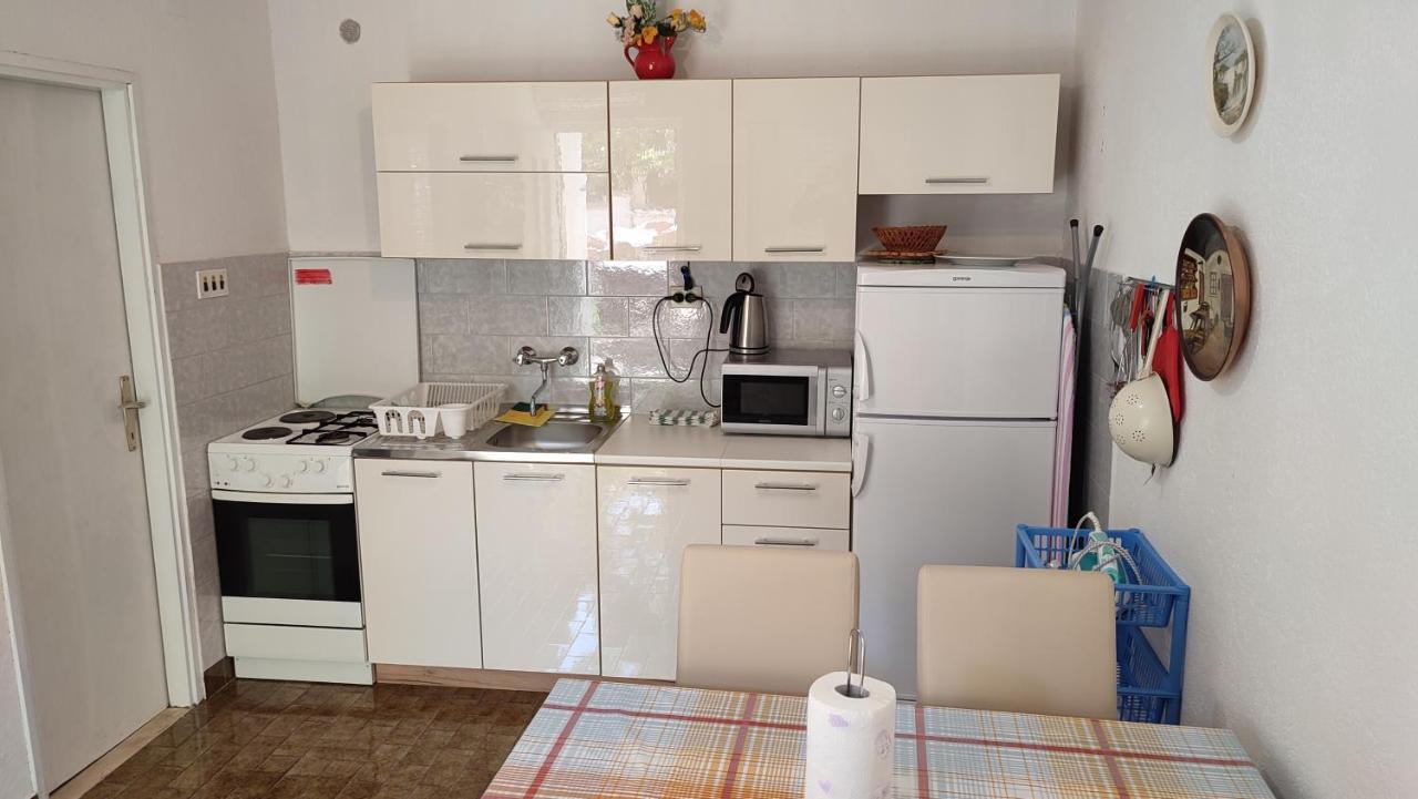 Apartmani Vinko Bol Exterior foto