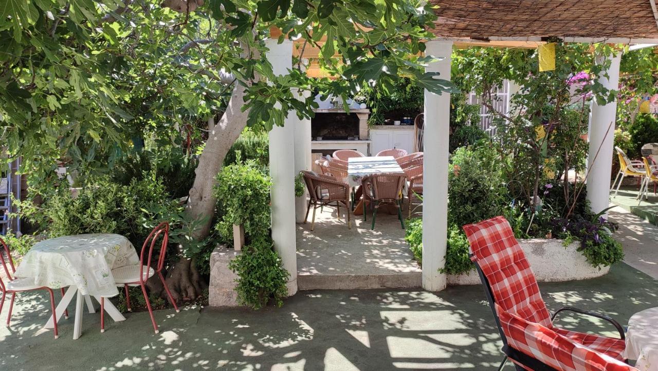 Apartmani Vinko Bol Exterior foto