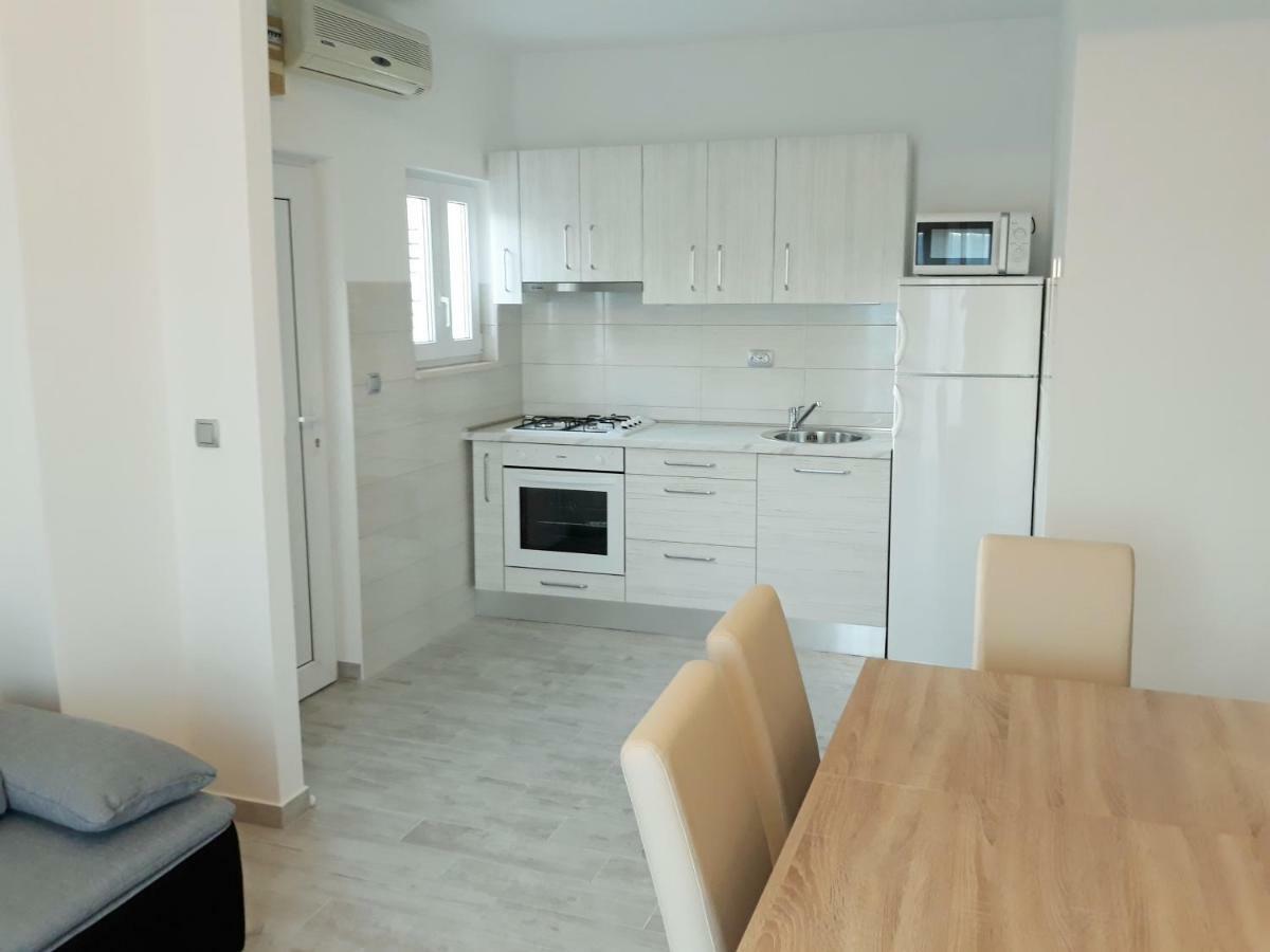 Apartmani Vinko Bol Exterior foto