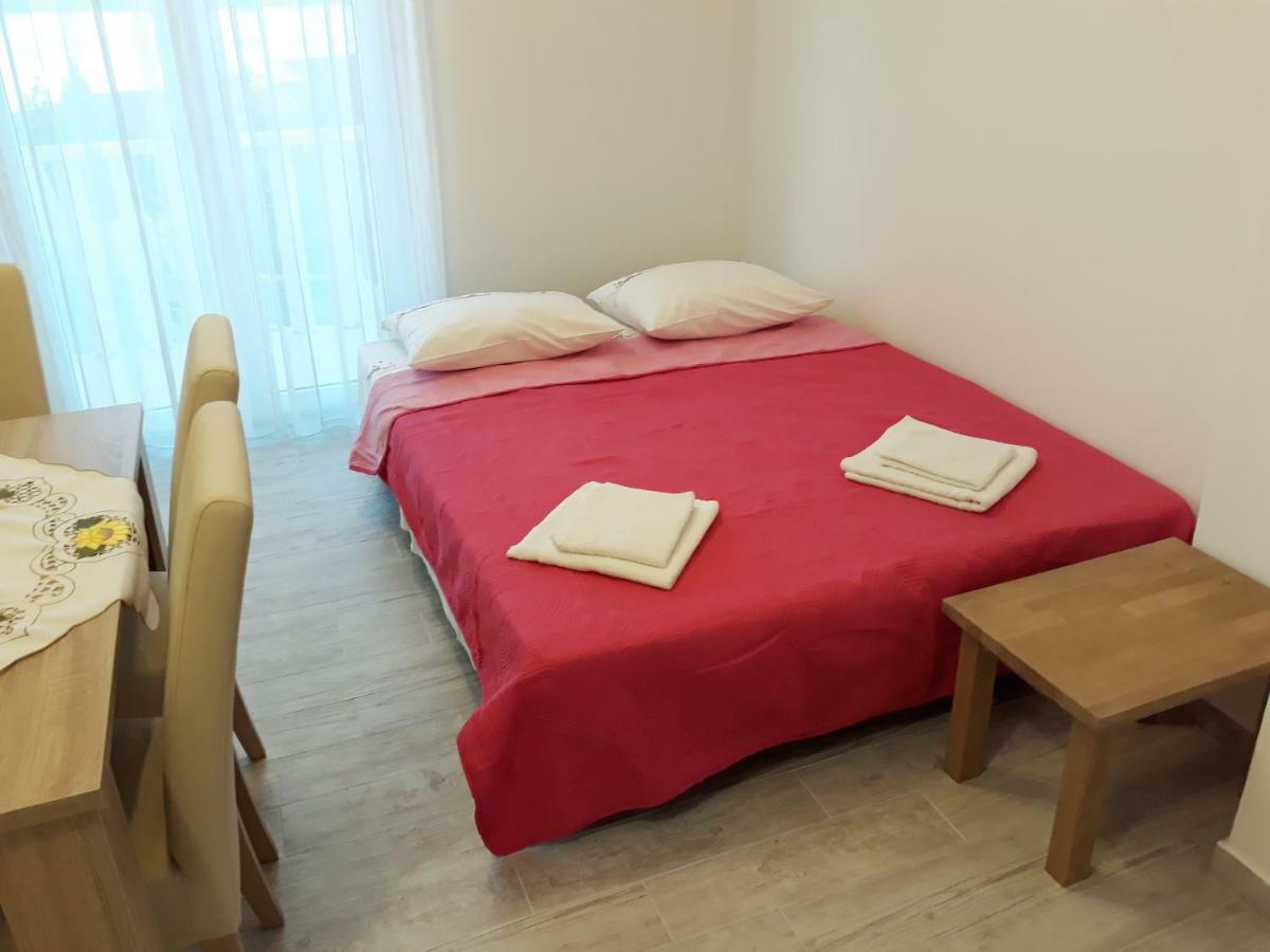 Apartmani Vinko Bol Exterior foto