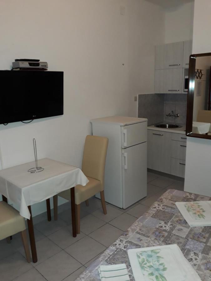 Apartmani Vinko Bol Exterior foto